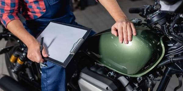 ¿Qué documentación debo llevar siempre en mi moto?